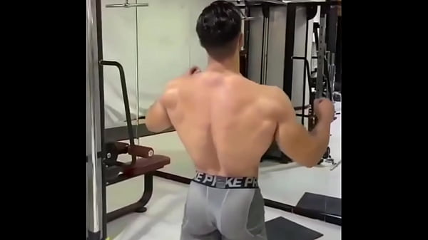 Download Video - Straight black and latin meat and sexy legs in compression lycra spandex spotted at the gym