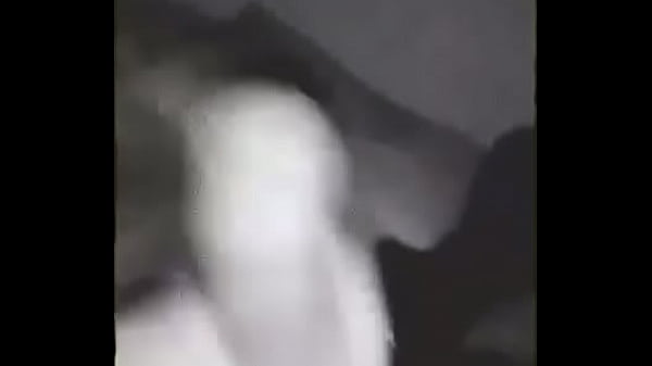 Brune De 18 Ans Se Masturbe Fortement