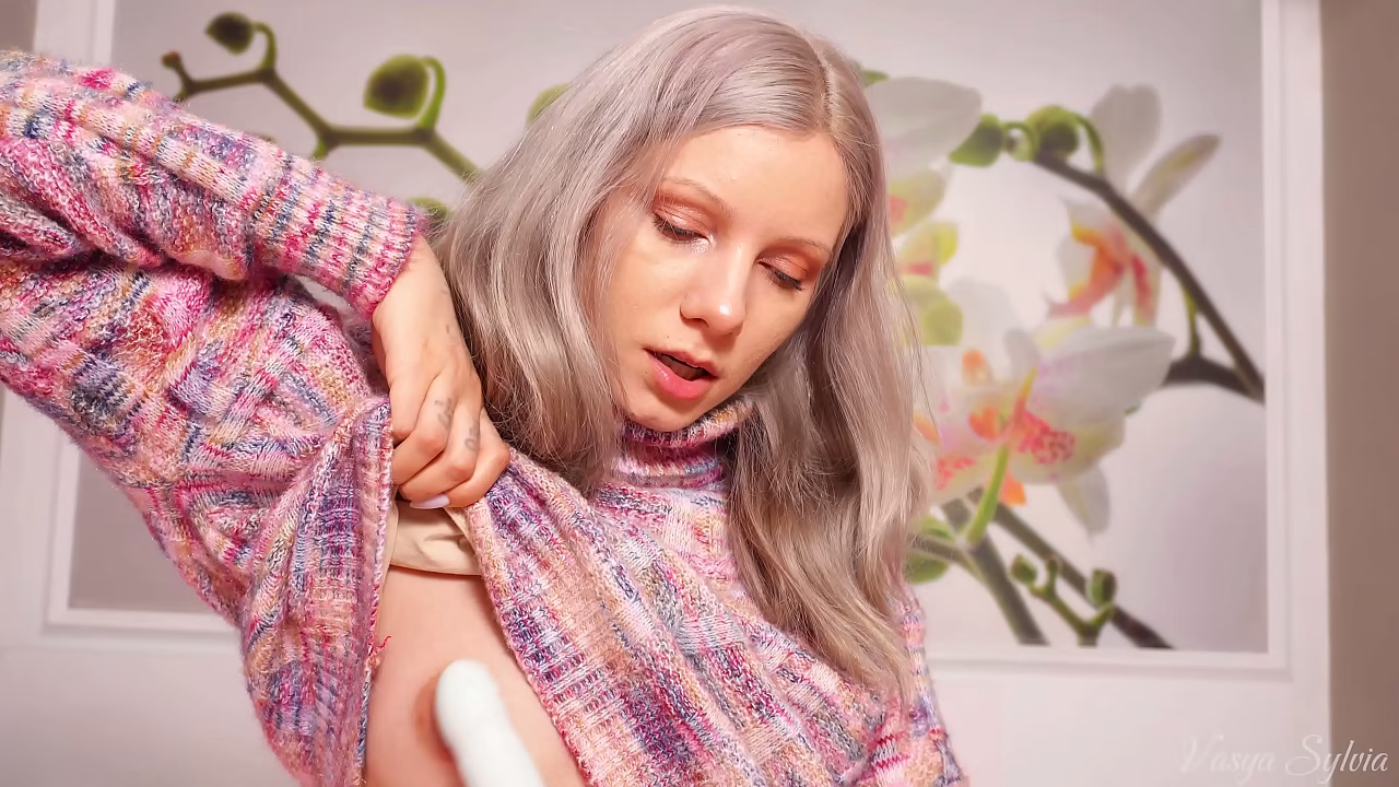 Blowjob and Vibrator Female orgasm!