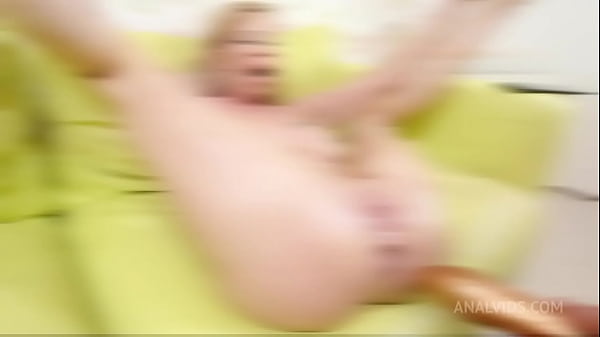 Lara De Santis DAP with real cock and dildo, DAP and PISS in her boyfriend's gape and drink cum LDS039