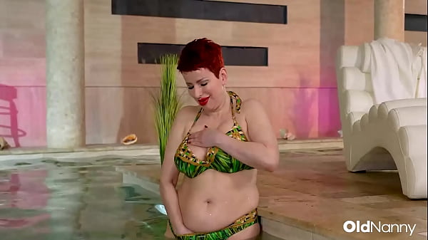 Busty MILF Lisa Pinelli In An Intimate Solo Scene