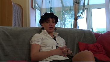 Anal casting couch of a petite french slut in lingerie getting DP and cum covered - FPTV