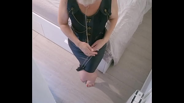 Vient me baiser mon gros cul de petite salope ou le contraire