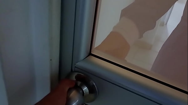 Download Video - ''El Masajista A Domilicio Me Regala Una Er&oacute;tica Follada''
