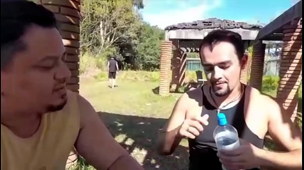 Guarda florestal deu o rabo para dois safados d...