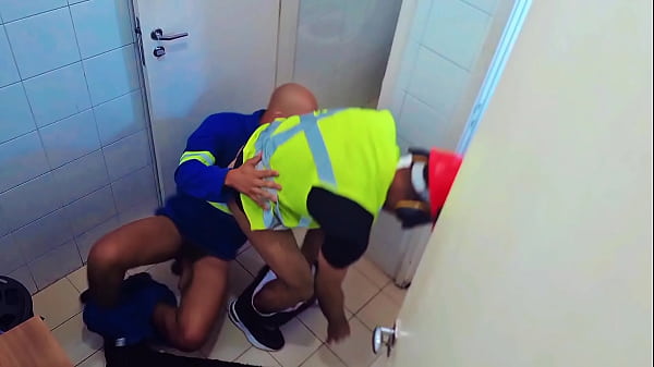 Download Video - FODA FETICHISTA ENTRE OPER&Aacute;RIOS&period;