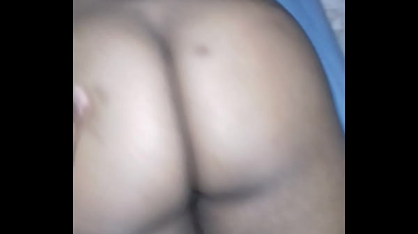 Mon Grand Noir Sexy Est Très Chaud Regarde Sa Taille De Gros Cul Alors Je L'aime