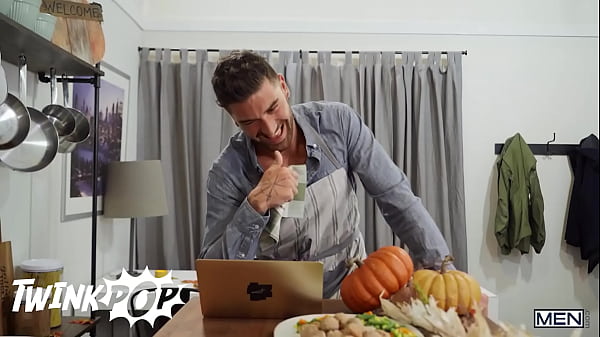 Download Video - Dante Asks Archie To Hide So He Can Video Call His Bf Chris Who Also Cheats On Him WIth Pierce - TWINKPOP