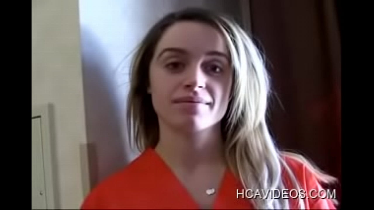 Un preso fugado hace una mamada mientras está esposado
                    teen sucking blowjob rough young POV submissive bdsm fetish bondage slave rough sex roleplay jail handcuffed prison muchos negros
