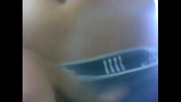 YO MASTURBÁNDOME SE LLENO DE SEMEN LA CÁMARA