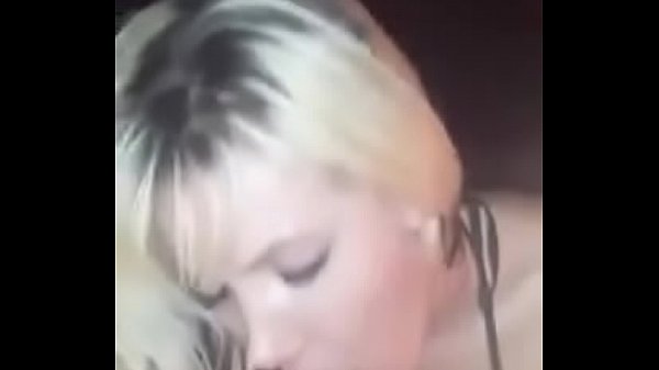 thumb seductive blonde