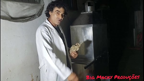 Big Macky was taking barbecue to hot Paty Butt who wanted to swallow all the sausage and threw up on the cock. To redeem himself gave a nice ass. Direction Nego Catra COMPLETE ON RED