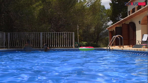 Download Video - FULL VIDEO STAXUS &colon;&colon; Passion with my friend in the pool&period; We finish in front of our friends