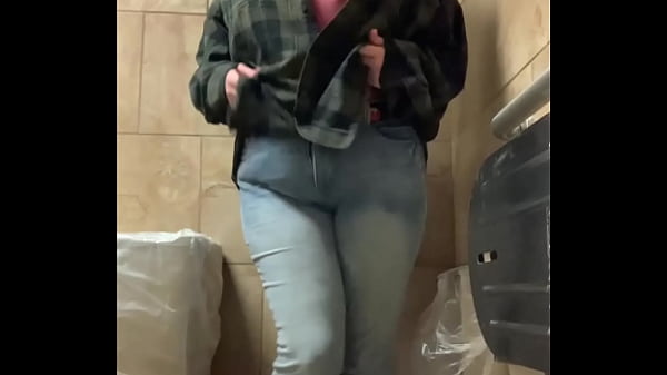 Curvy Brunette Going to the Toilet Four Times