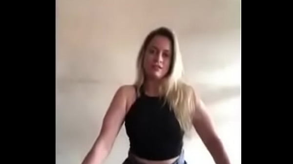 loira gostosa dan&ccedil;ando funk