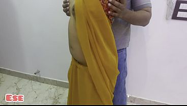 Alisha Aayi Kaam Dhundne Aur Malik Ne Chudai Kardi..