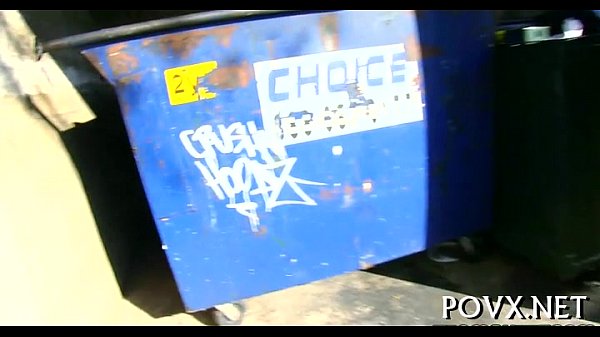 Girlie shows off fucking skills