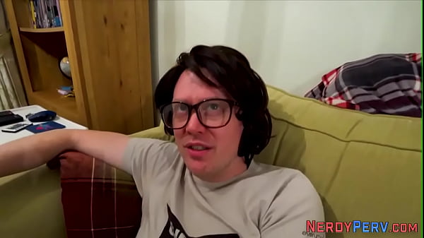 Real amateur gets facialized