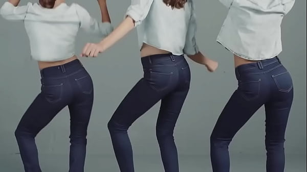 gadot twerks