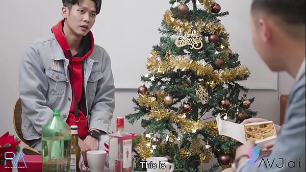 Christmas party in Taiwan with the lovely Yuli and she is horny. She fucks the host when all the others leave Uncensored No Mosaic
