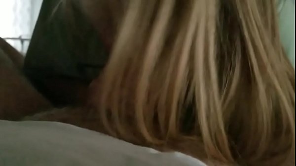 Download Video - Amateur wife in quarantine who wants her to suck theirs&quest; LittleFeet35