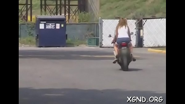 Sensual amateur teen loves riding 10-pounder in...