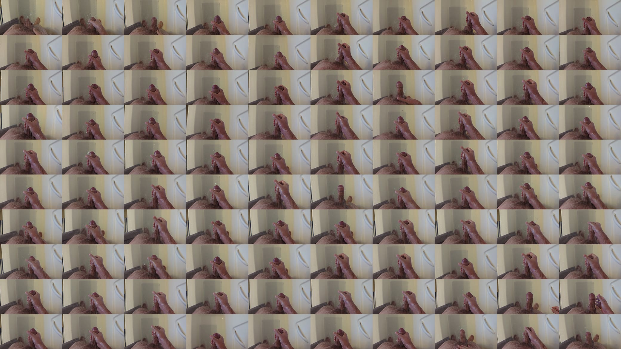 Masturbation at the shower 预览图