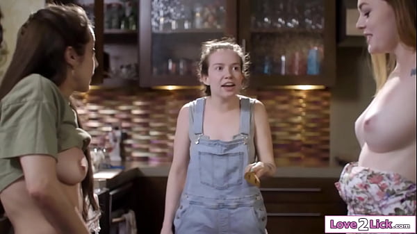 I lick the plumbers apprentice her pussy