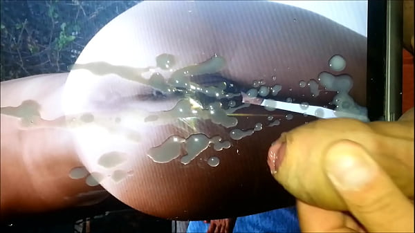 Huge cumshot on wife's ass from a friend