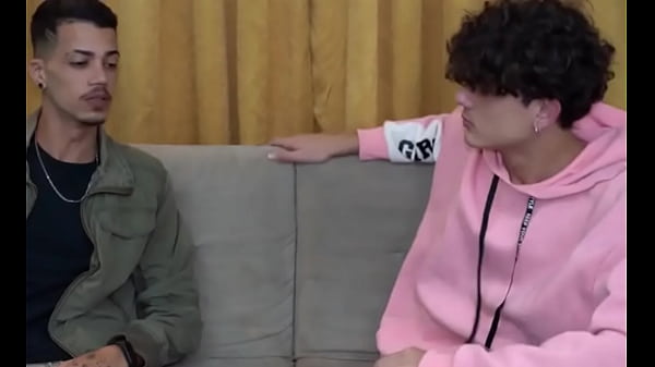 Fodendo gostoso o novinho que conheci no aplica...