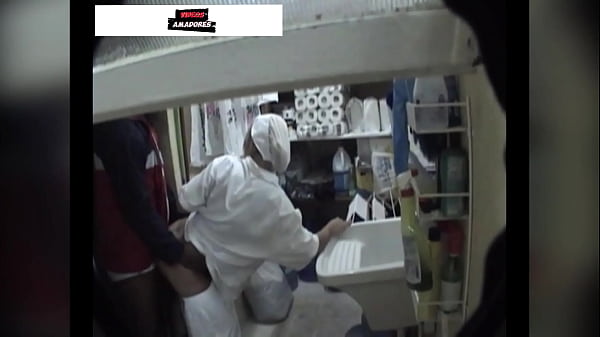 Entregador de pizza fode faxineira da Pizzaria ...