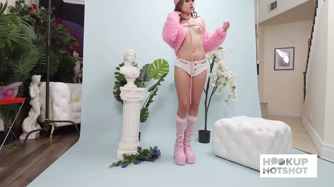 BTS - Behind The Scenes Of Lola Aiko&rsquo_s Sensual Photo Session!