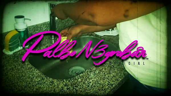 LA CONOC&Iacute; MIENTRAS VEIAMOS EL PARTIDO DE M&Eacute;XICO, ELLA GAN&Oacute; LA APUESTA Y ME LA LLEVO A CASA PARA DARLE SU PREMIO!!! ESTABA TAN CONTENTA QUE TERMINAMOS FOLLANDO!! (XVIDEOS RED VERSION)