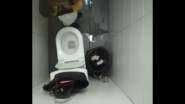 thumb wc