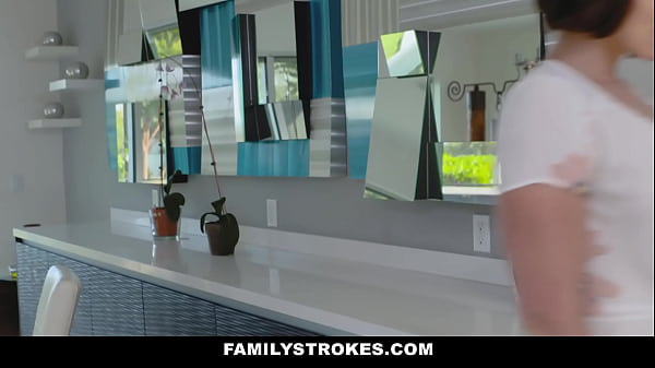 Kinky stepMOM Big Cock Eating Stepson - FamilyS...