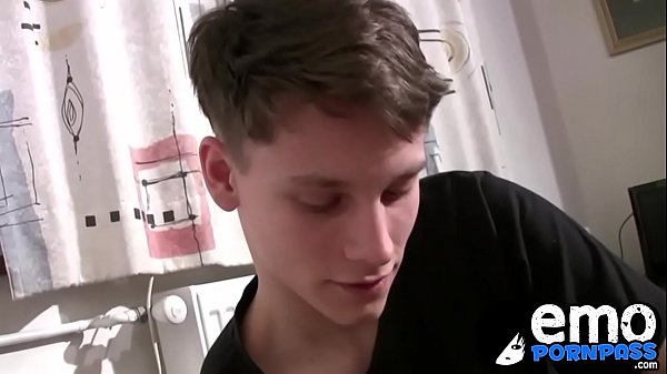 Shy Steve Maxx fucked doggystyle bareback after...