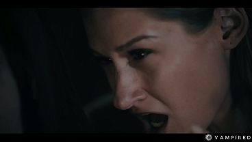 Vampire Facesitting Domination - Melody Marks
