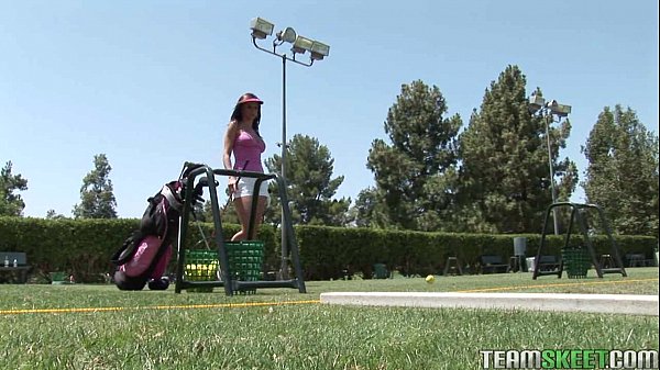 Golf babe Carina Roman gets facialized after getting fucked hard