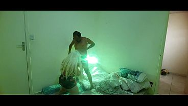 ヴィヴィ・グエデス - 素晴らしいフェラチオをした後、彼女はためらうことなくすぐにペニスに取り掛かった！