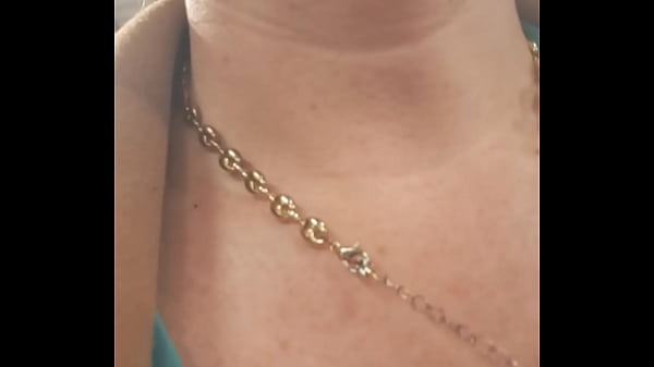 Baiser par inconnu en cabine d'essayage