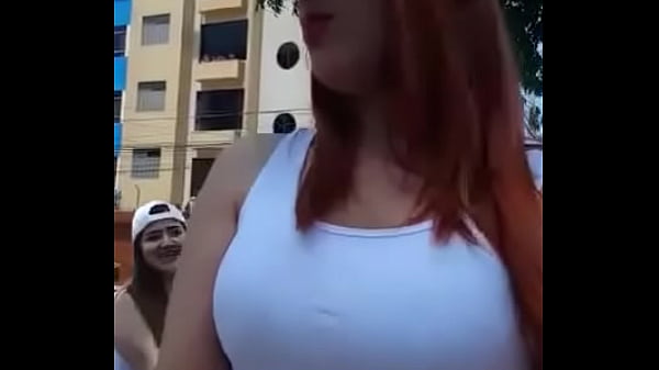 Download Video - Venezolana vendiendo raspadilla rica veneca lima
