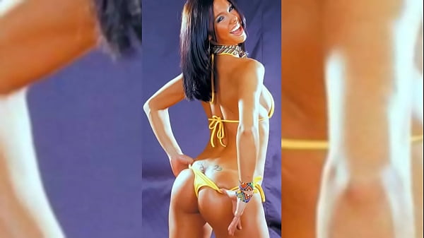 Paloma Fiuza mamasita en bikini
