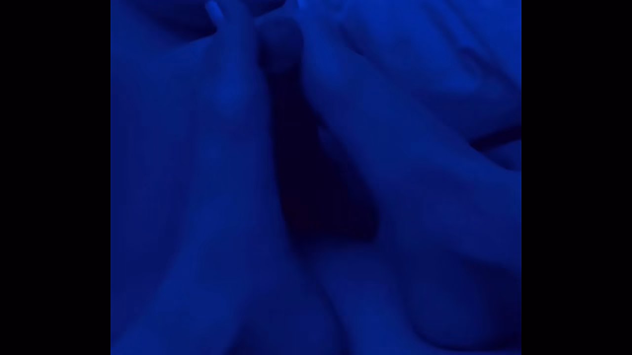 Barefoot Goddess Latenight FootjobTease