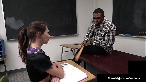 Download Video - Tatted Cutie Kasie Castle c&period; On BBC Rome Major&excl;