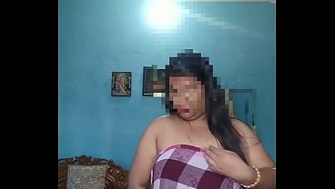 Indian desi milf stepmom intro seducing video. 10 min