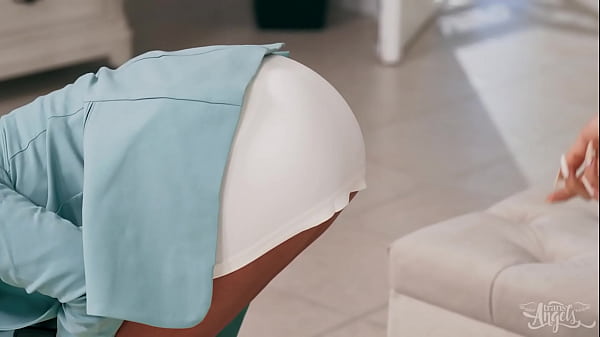 Gorgeous Bride Jade Venus Turns To Her Wedding ...