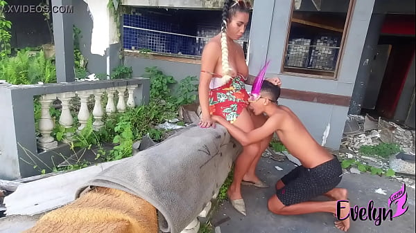 ORGY WITH IN ABANDONED HOME