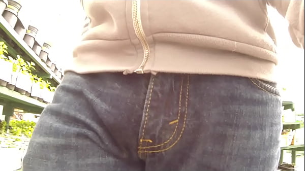 Download Video - Wetting my jeans at Lowes