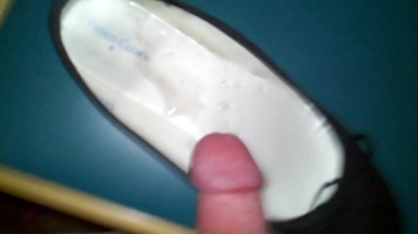 Cumshot in wifes shoe before she wears them to work