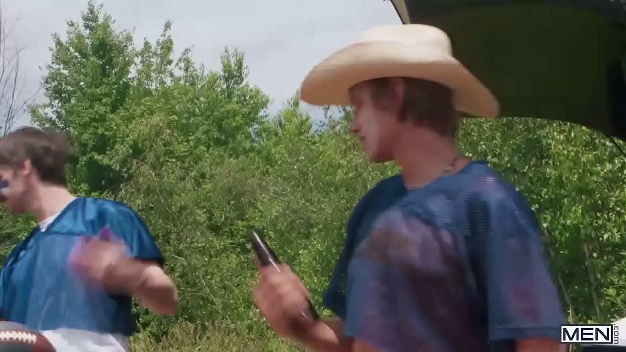 Tailgate Cum Fiesta/ HOMBRES / Evan Jordie, Adam Banks
                    facial sex blowjob tattoo gagging deep throat spitting car outdoors cum shot brown hair short hair sneaky one on one face fuck mencom muscular man cumshot clean up american man muchos negros